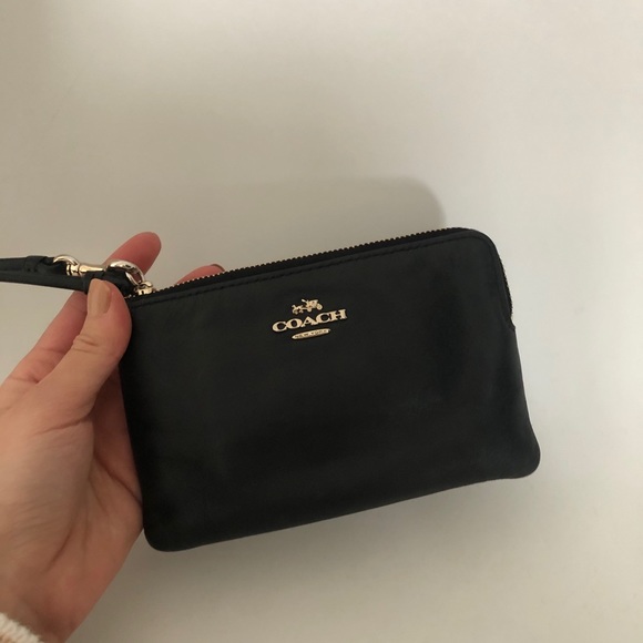 COACH 2 card and coin holder.